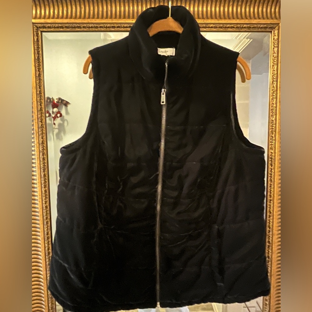 CJ Banks Women’s Quilted Puffer Velour Vest Black 1x